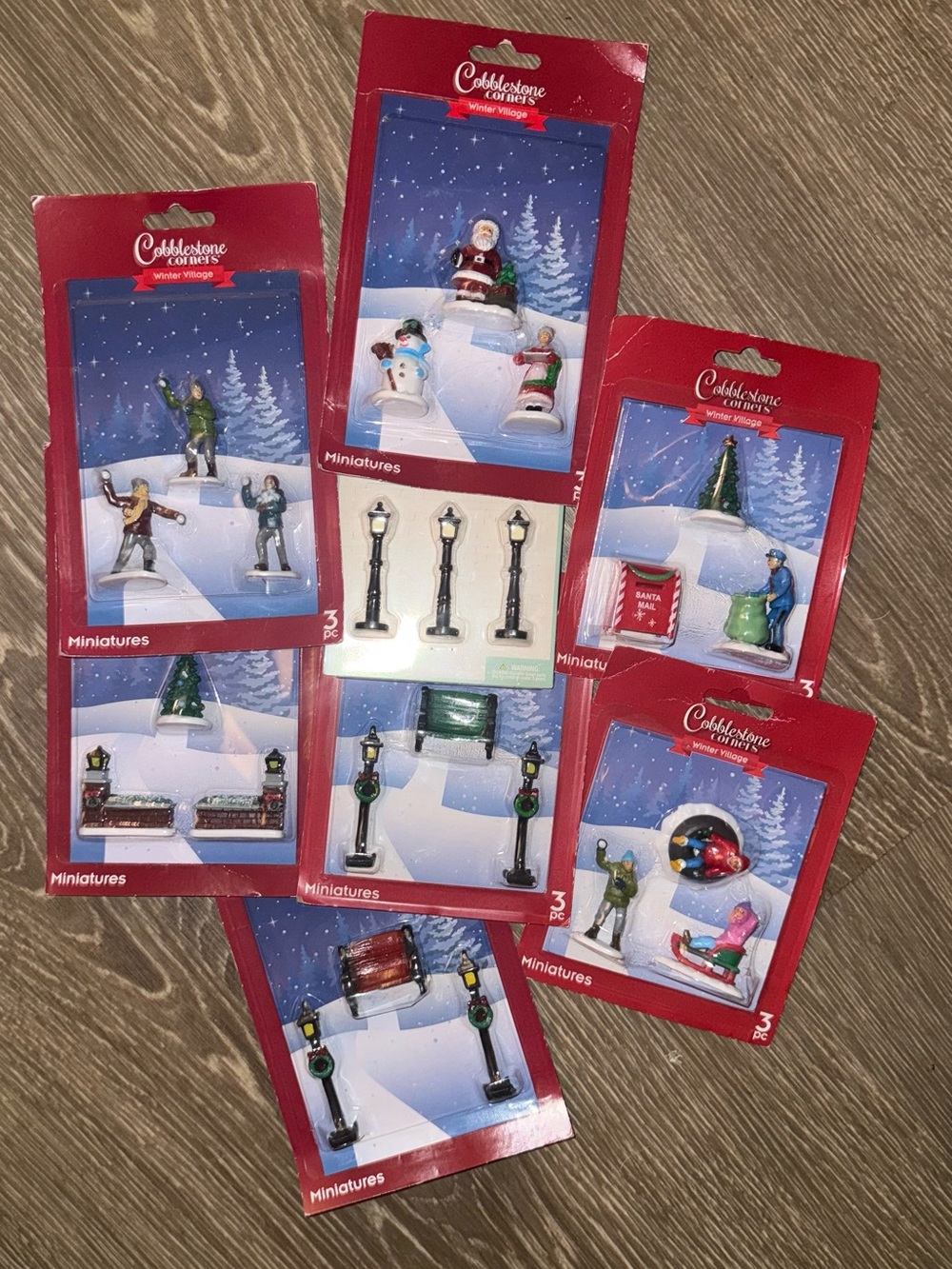 Cobblestone Corners Miniatures Winter Village